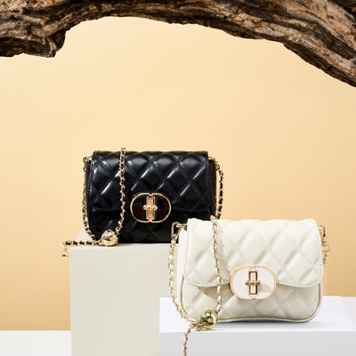 Chic Allure Crossbody | Kapitone Zincirli, Oval Kilit Detaylı